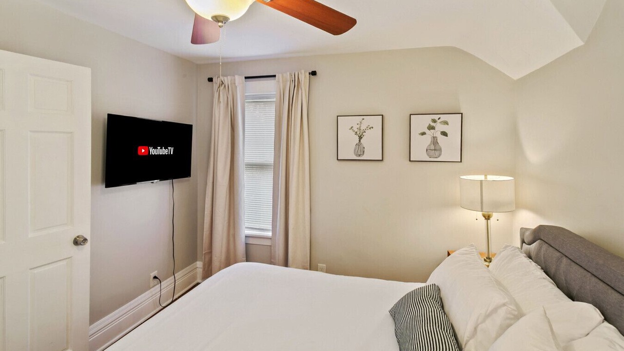 Photo of Bedroom in Libertyville
