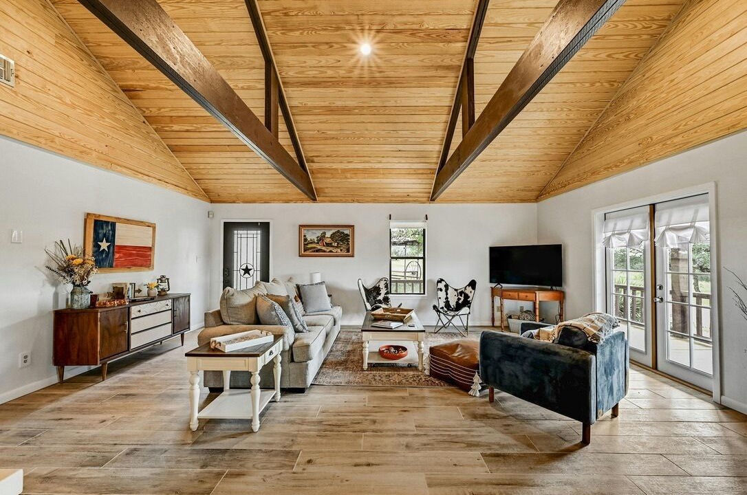 Photo of Livingroom in Johnson City