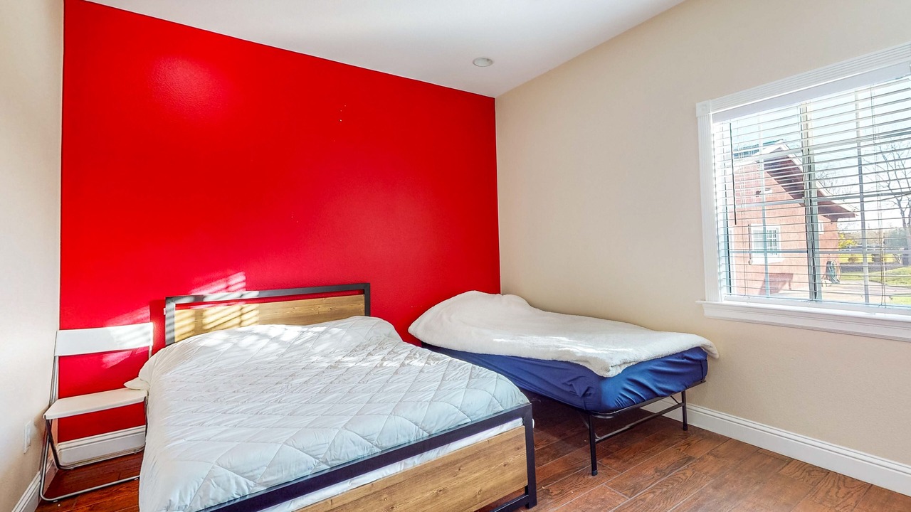 Photo of Bedroom in Victor