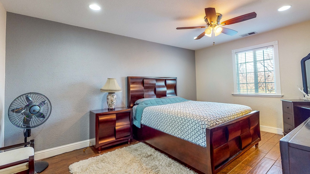 Photo of Bedroom in Victor