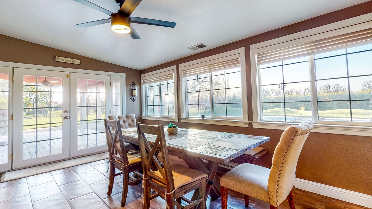 Photo of Others in Victor