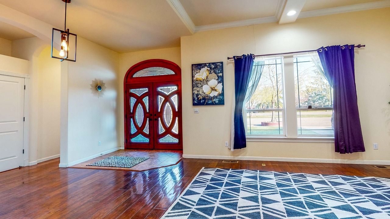 Photo of Others in Victor