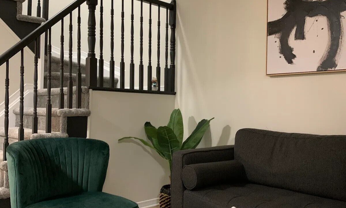 Photo of Livingroom in Ottawa Division