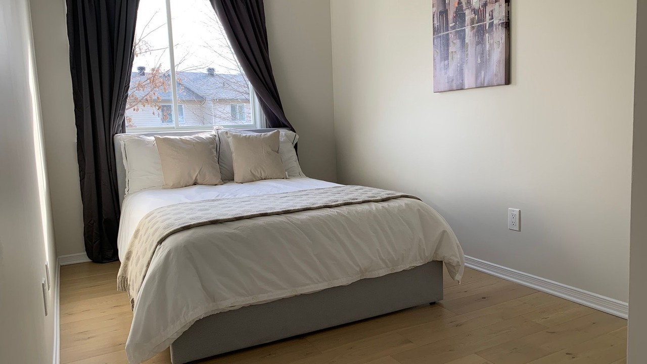 Photo of Bedroom in Ottawa Division