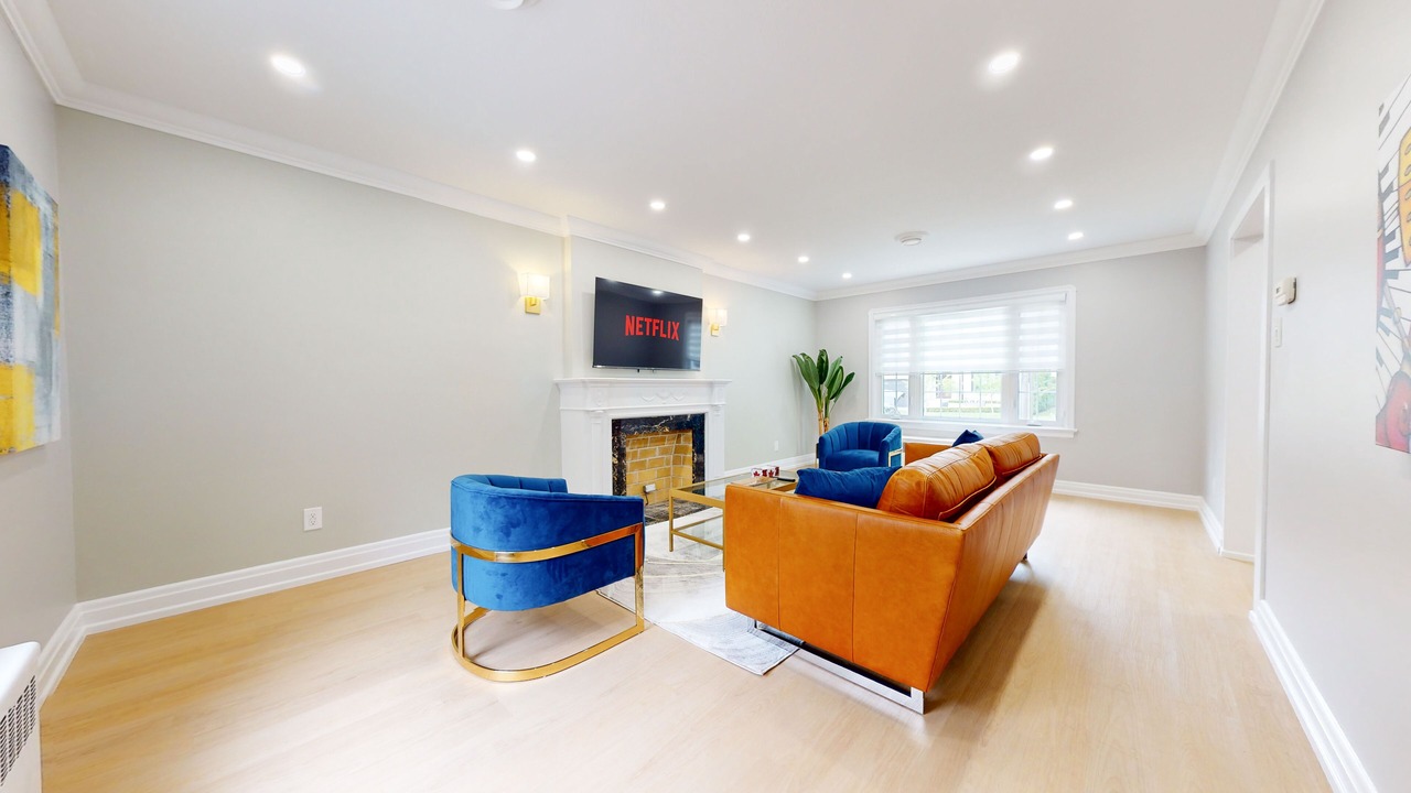 Photo of Livingroom in Armour Heights