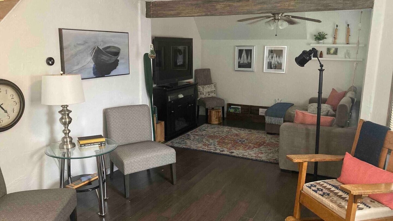 Photo of Livingroom in Brights Grove