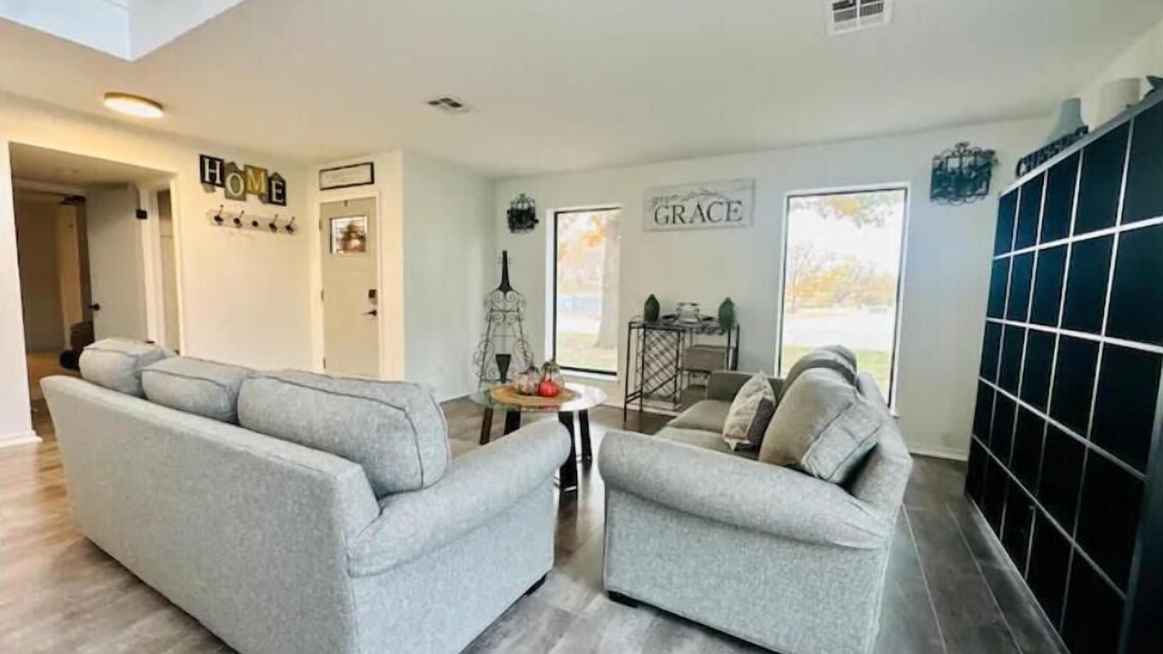 Photo of Livingroom in Lawton