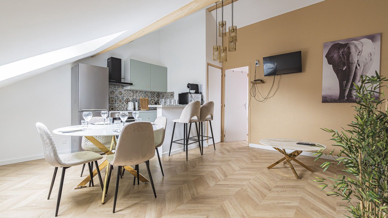 Photo of Others in Courlancy