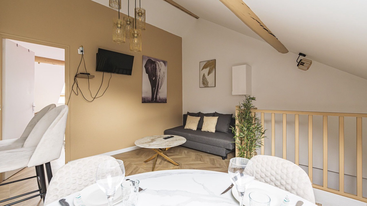 Photo of Livingroom in Courlancy