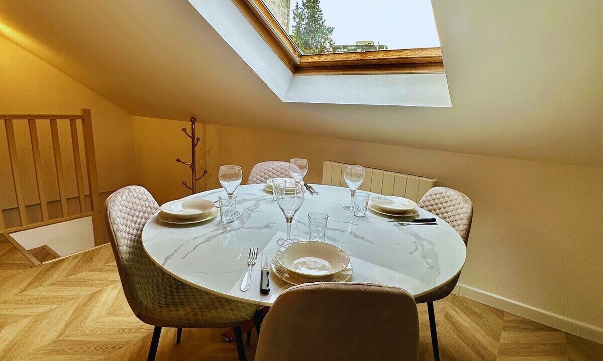 Photo of Others in Courlancy