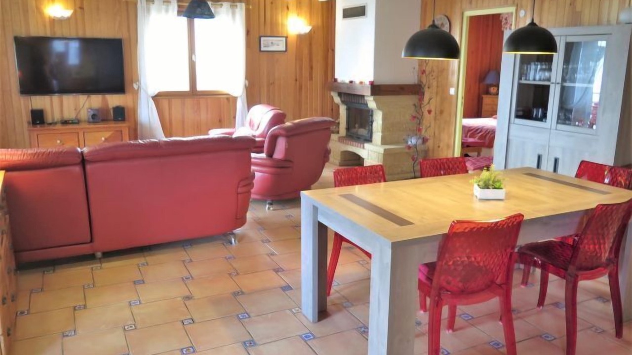 Photo of Bedroom in Loupiac