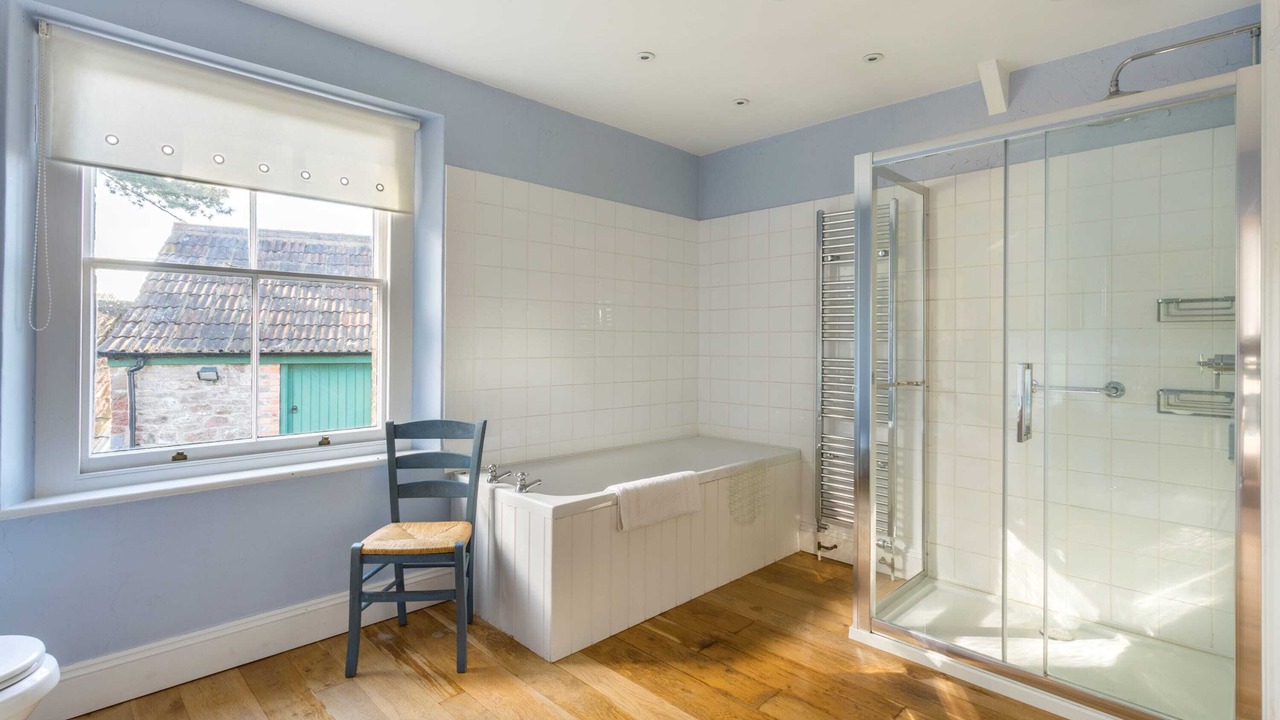 Photo of Bathroom in Oldbury-on-Severn