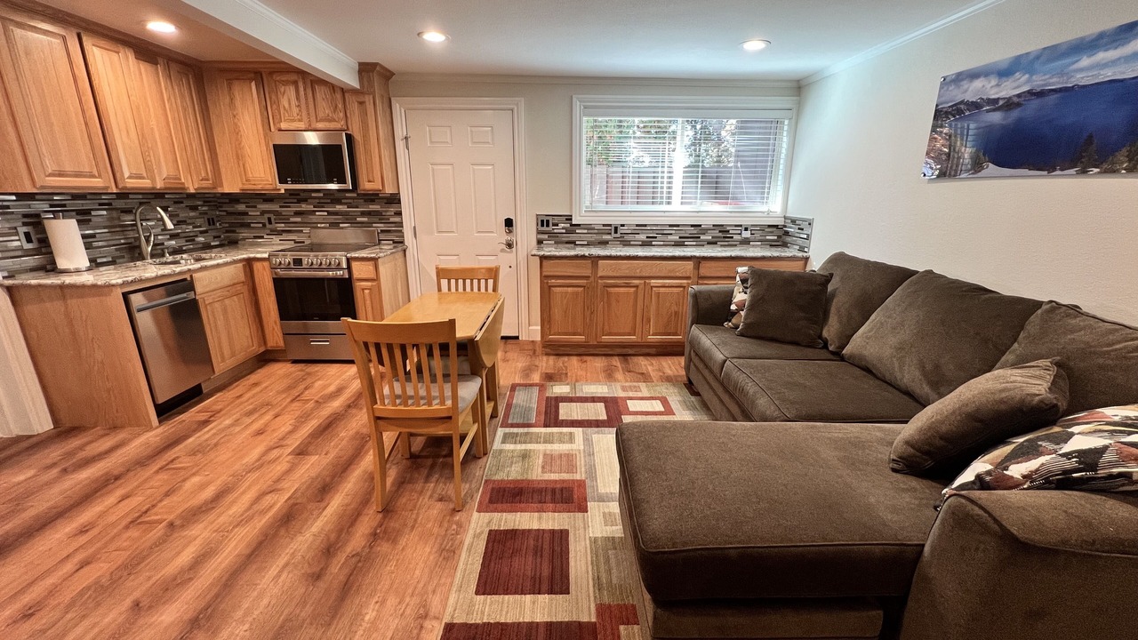 Photo of Livingroom in Altamont