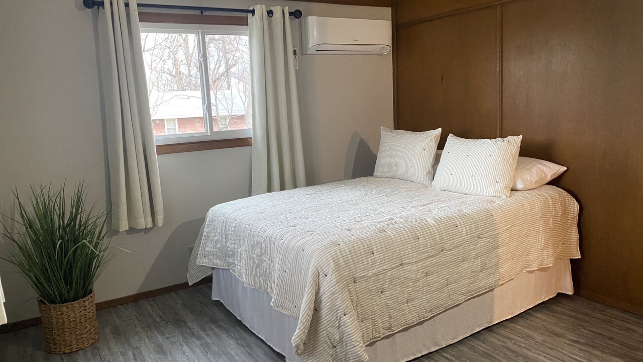 Photo of Bedroom in Cedar Rapids