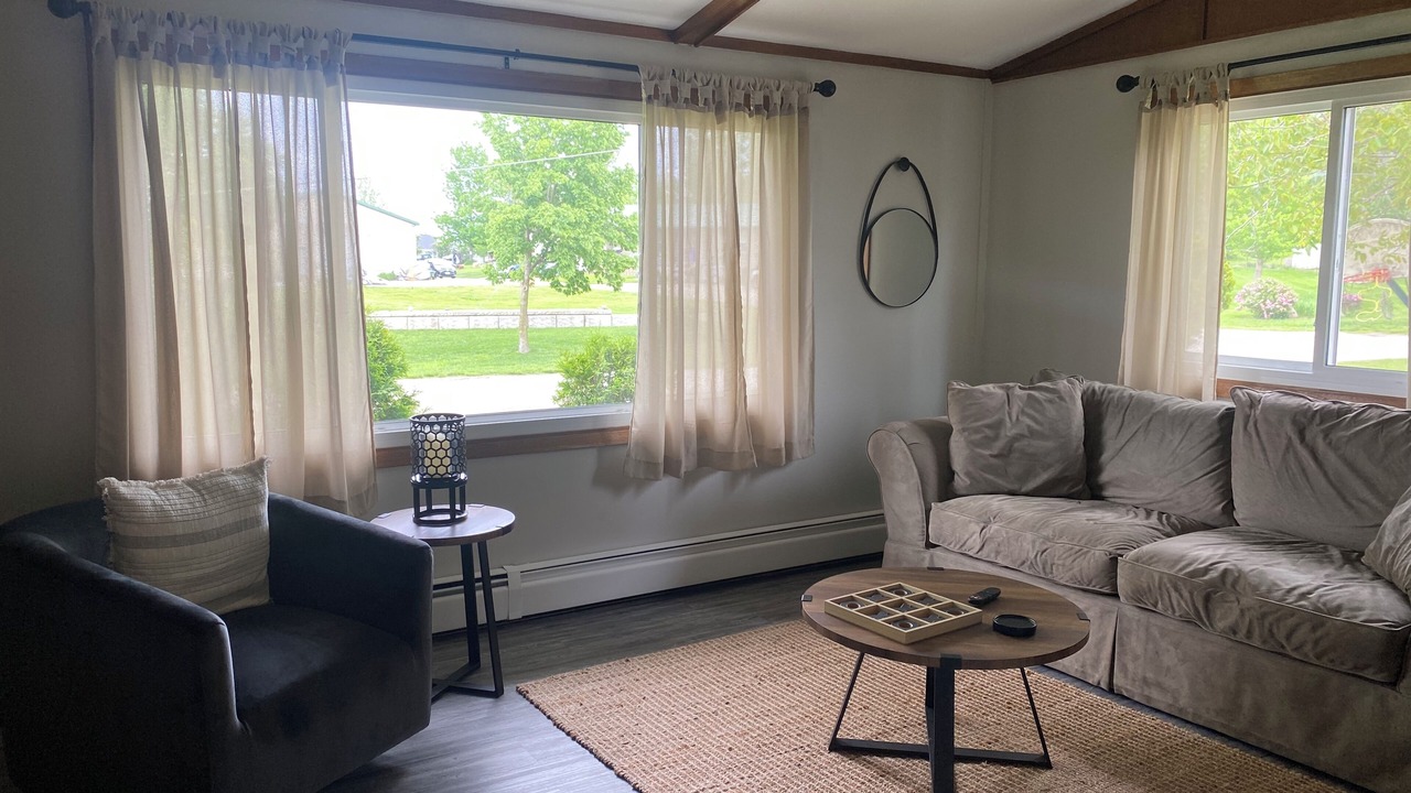 Photo of Livingroom in Cedar Rapids