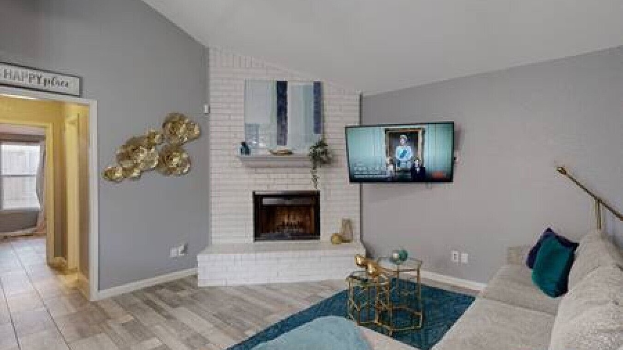 Photo of Livingroom in Euless