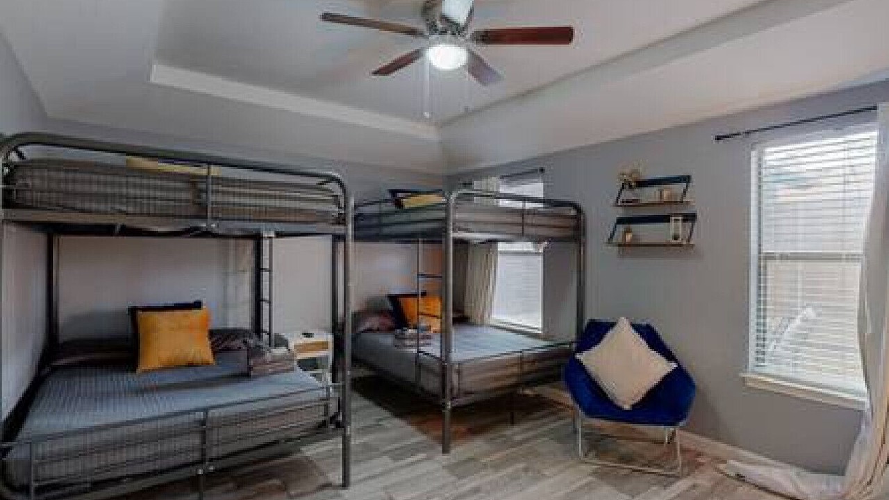 Photo of Bedroom in Euless