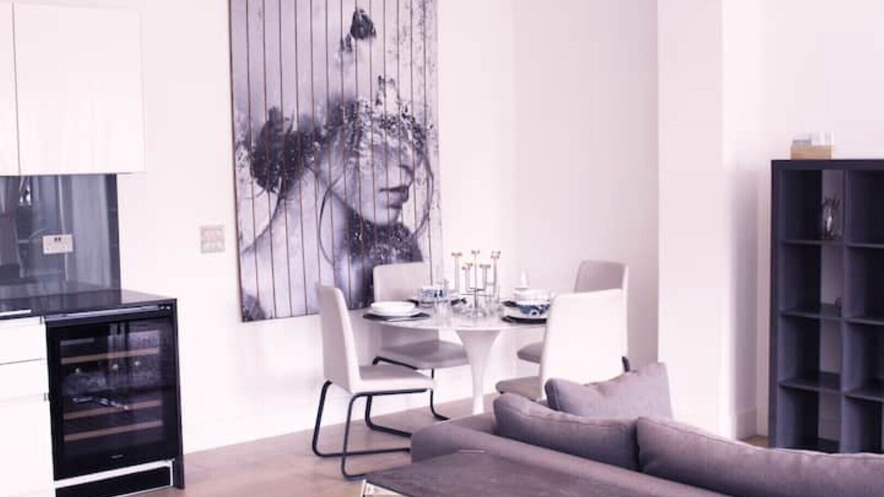 Photo of Livingroom in Sands End