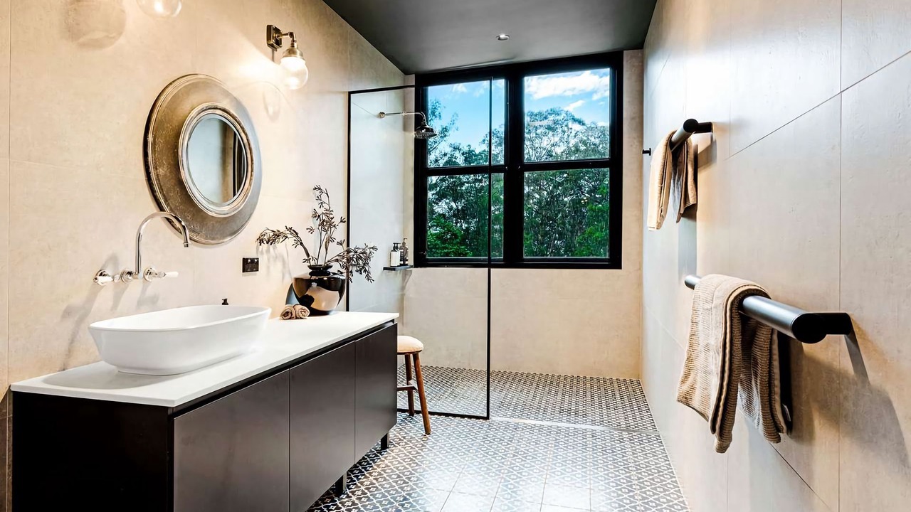 Photo of Bathroom in Barrengarry