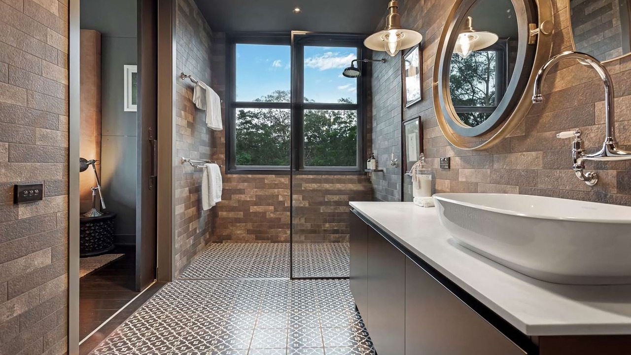 Photo of Bathroom in Barrengarry