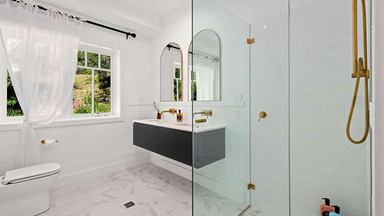 Photo of Bathroom in Barrengarry