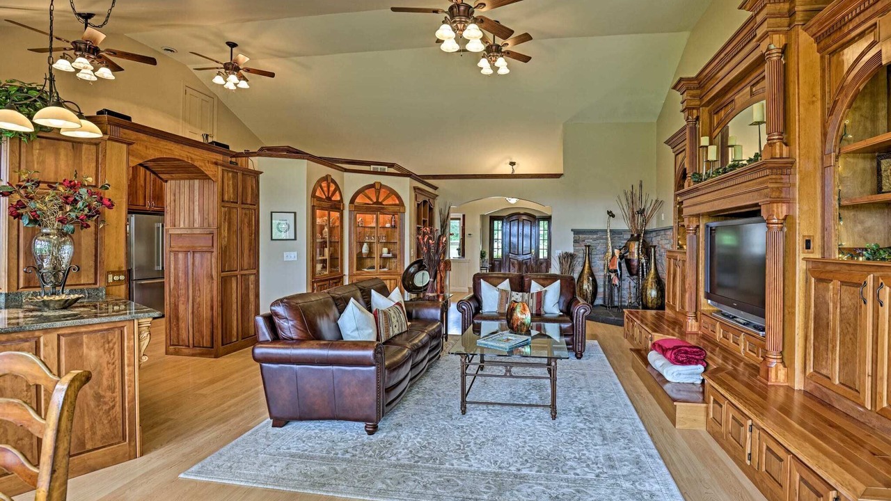 Photo of Livingroom in Rushville