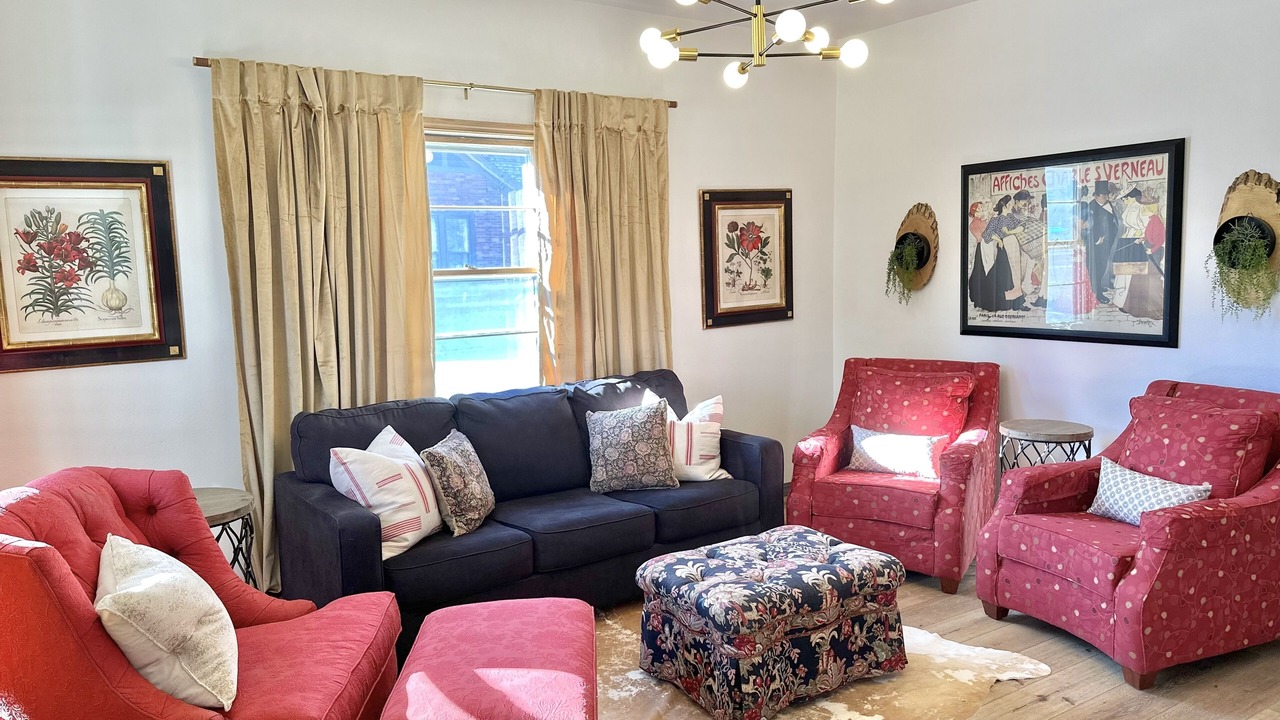 Photo of Livingroom in Oskaloosa
