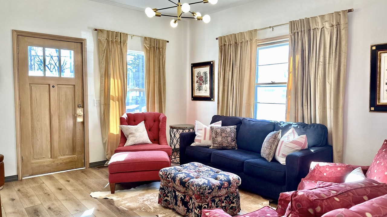 Photo of Livingroom in Oskaloosa