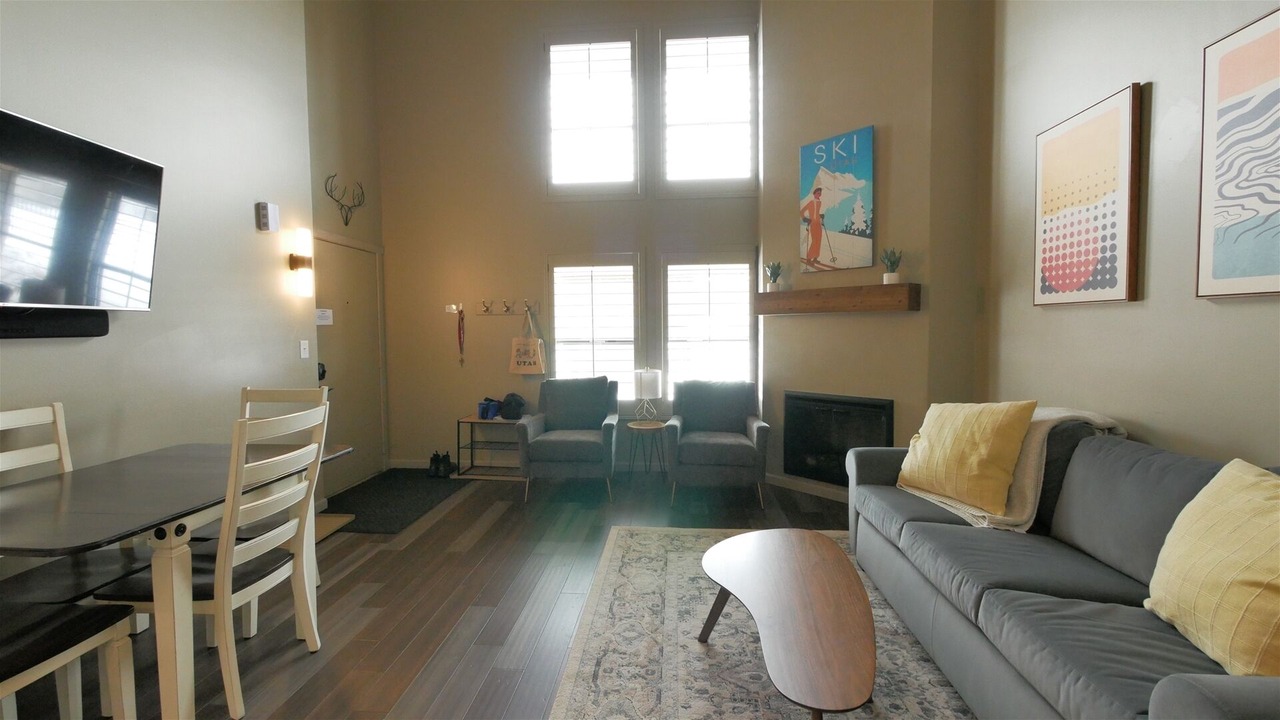 Photo of Livingroom in Eden