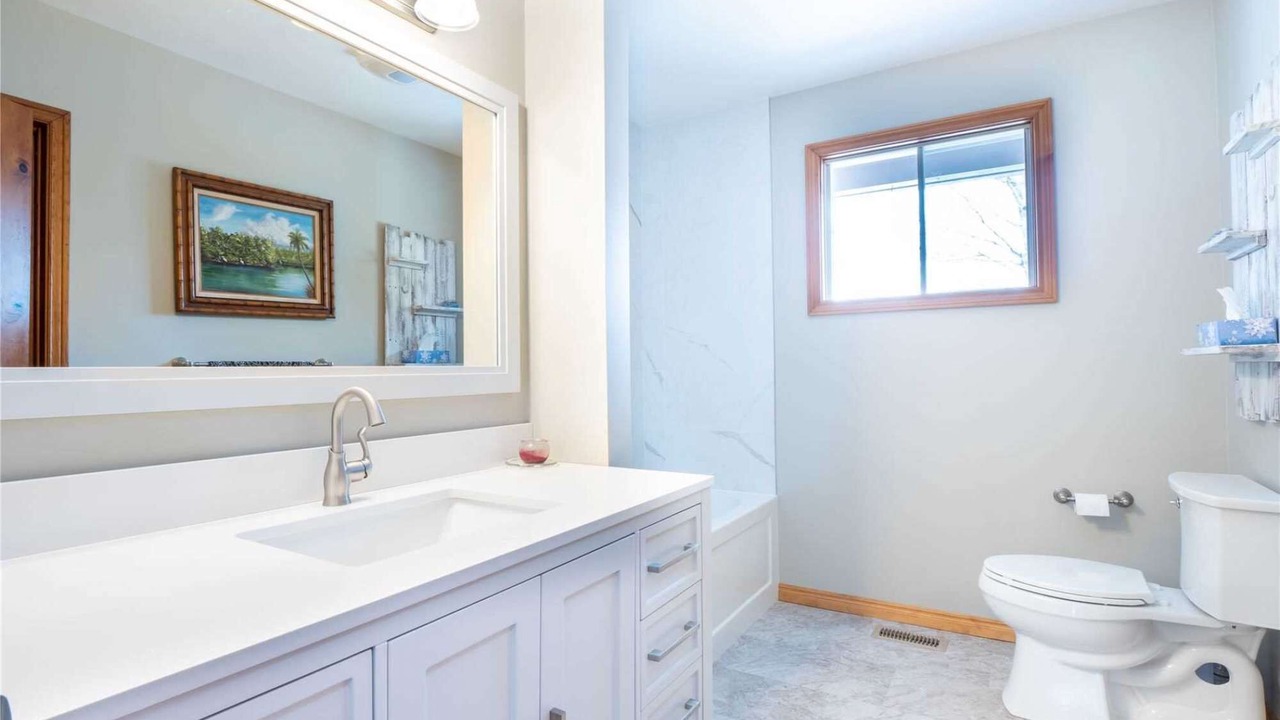 Photo of Bathroom in Oro-Medonte