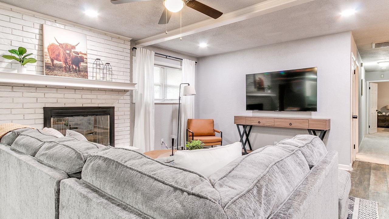 Photo of Livingroom in South Tulsa