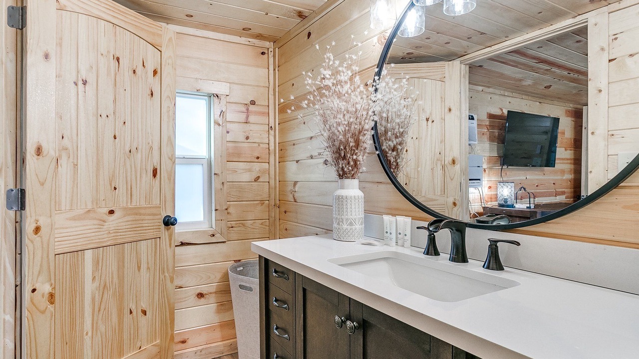Photo of Bathroom in Oklahoma County
