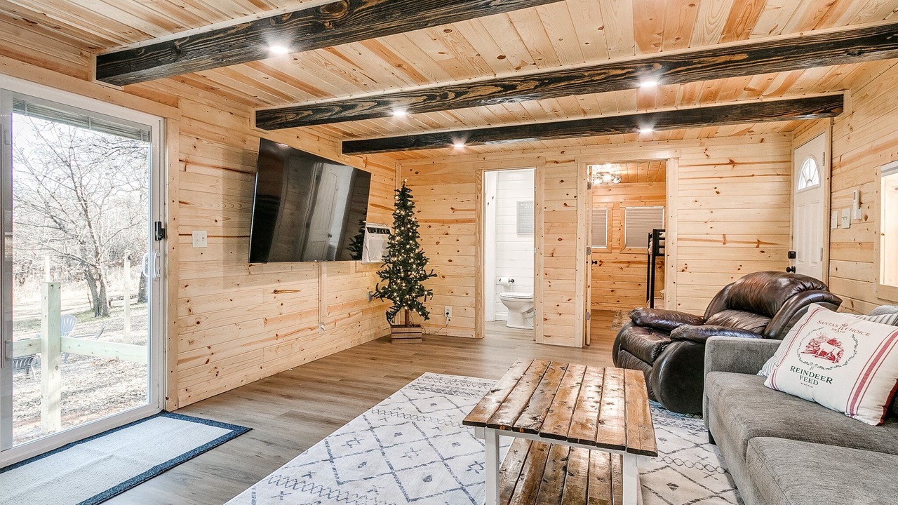 Photo of Livingroom in Oklahoma County