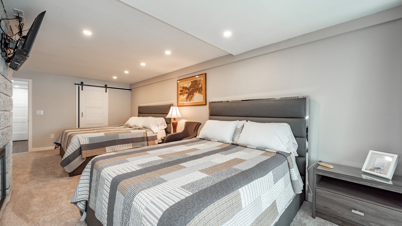 Photo of Bedroom in Mountainside