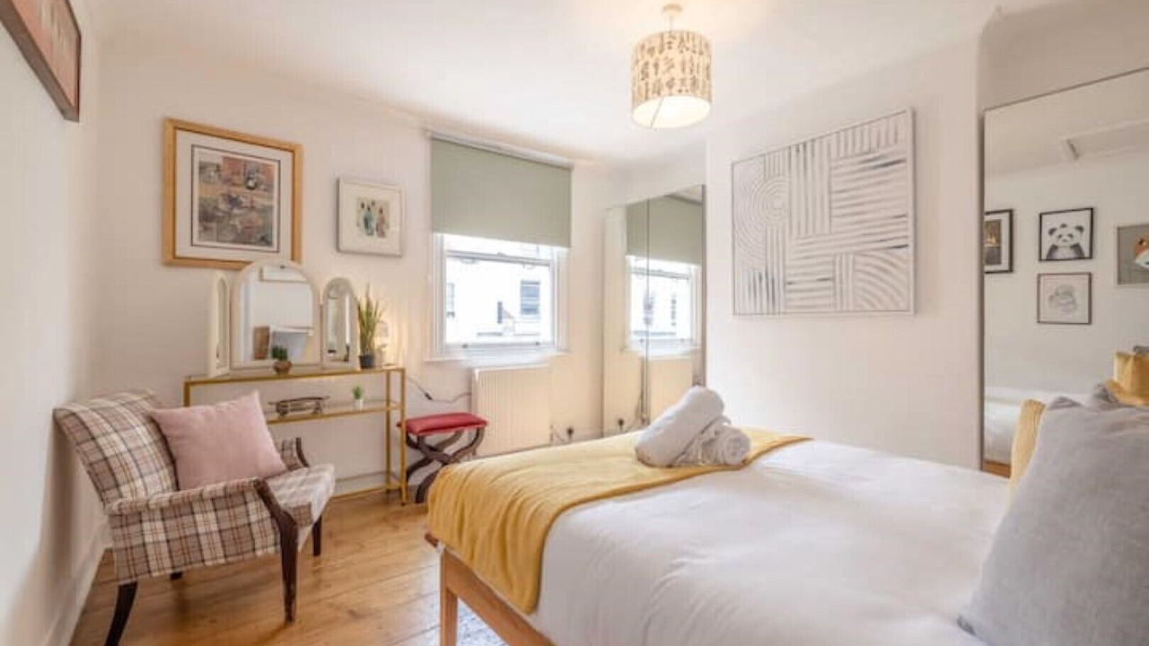 Photo of Bedroom in Windsor City Centre