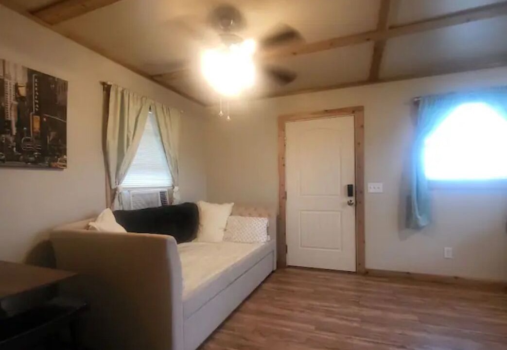 Photo of Livingroom in Weston