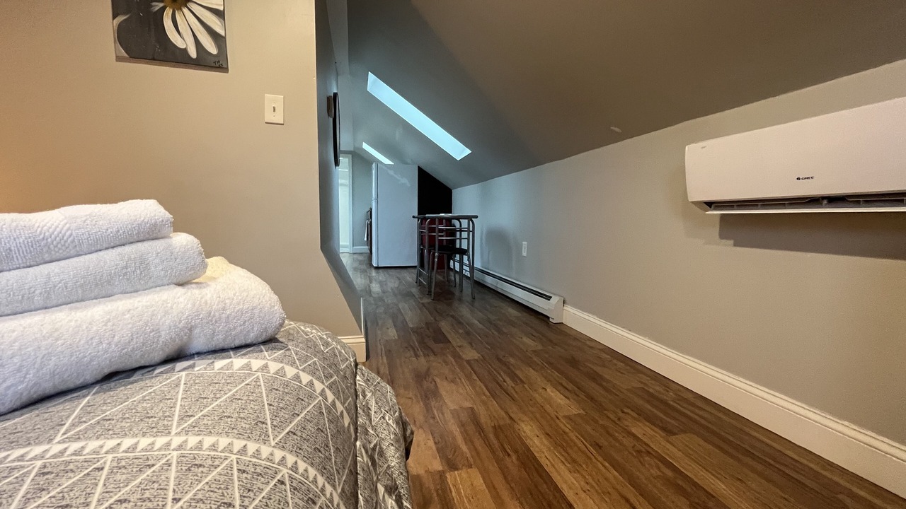 Photo of Bedroom in Elmhurst