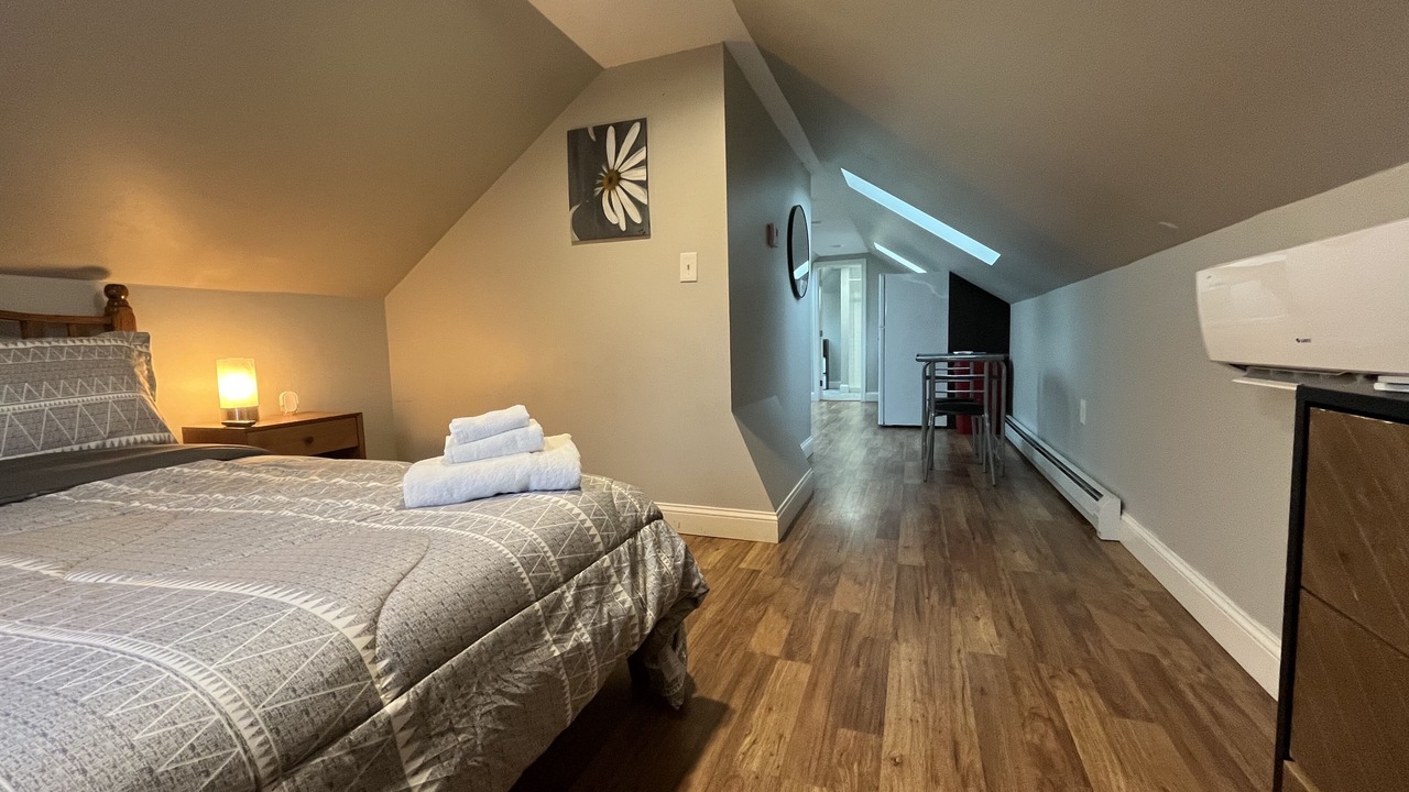 Photo of Bedroom in Elmhurst