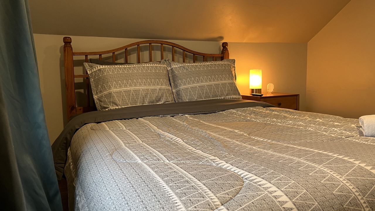 Photo of Bedroom in Elmhurst