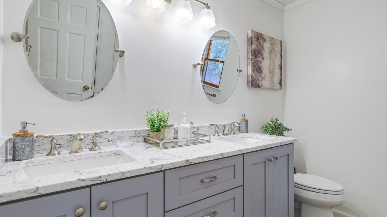 Photo of Bathroom in Aska