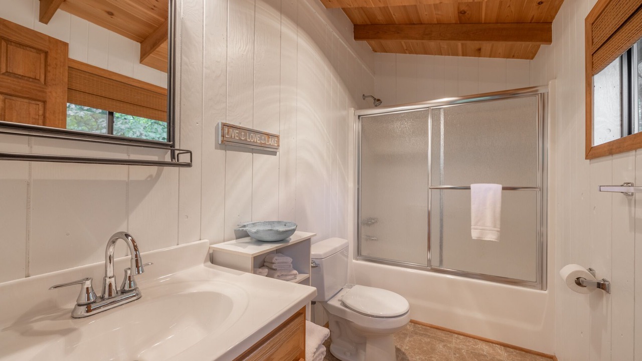 Photo of Bathroom in Innsbrook