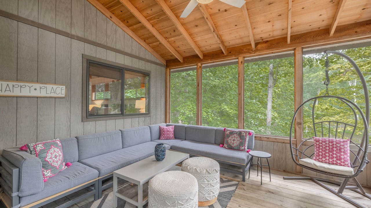 Photo of Livingroom in Innsbrook