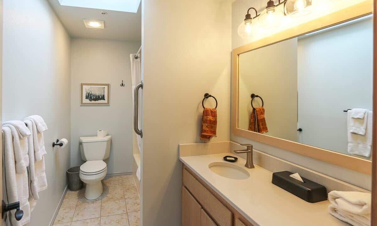 Photo of Bathroom in Adelma Beach