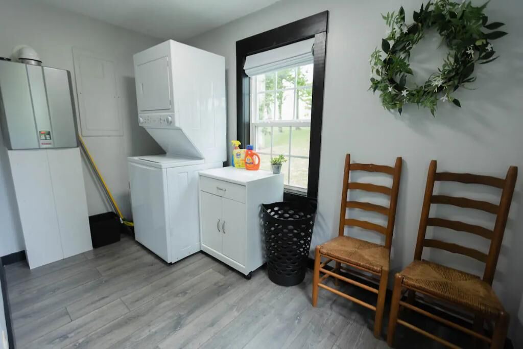 Photo of Others in Jamestown