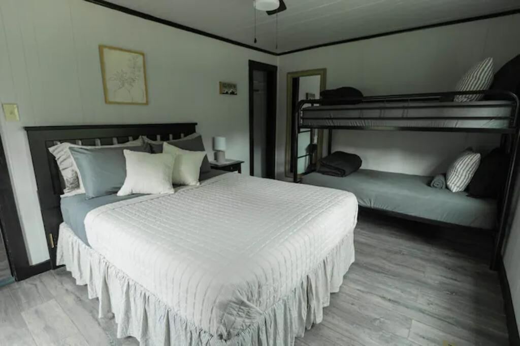 Photo of Bedroom in Jamestown