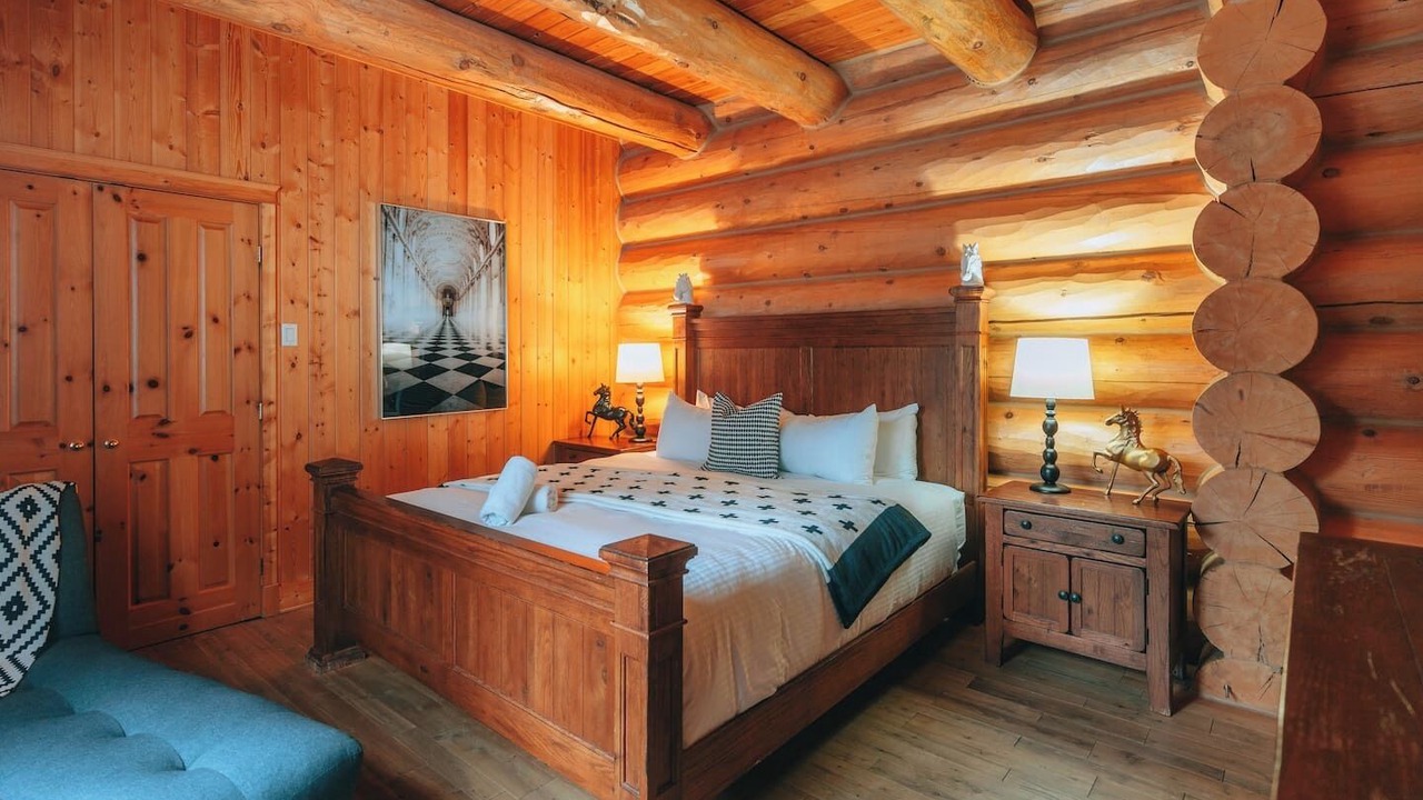 Photo of Bedroom in Fiddler Lake Resort