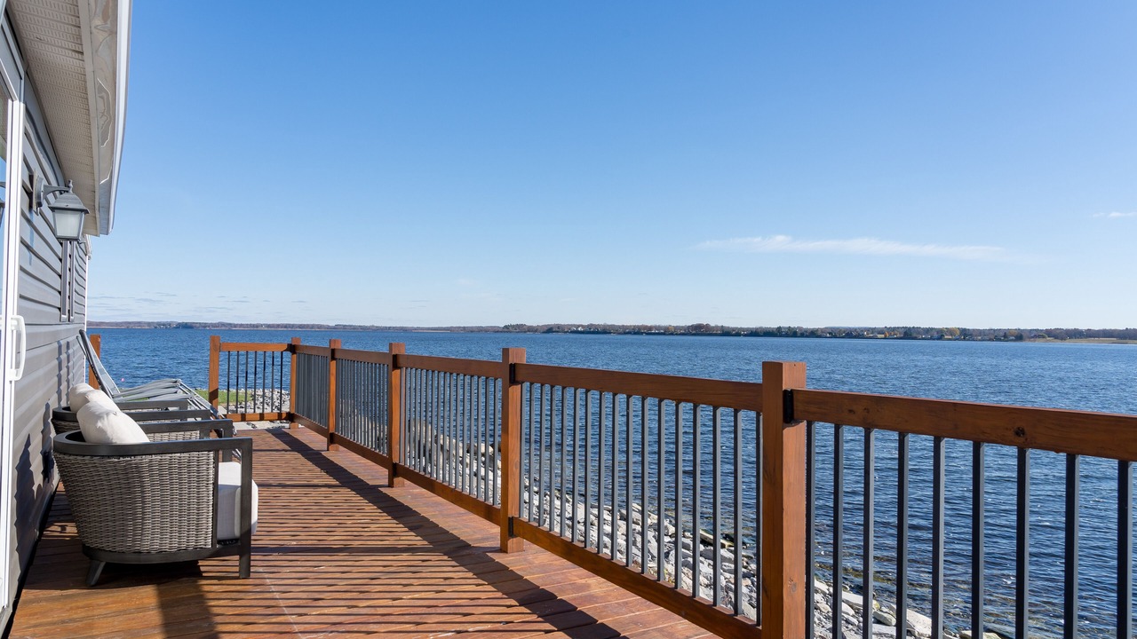 Photo of Patio Balcony in Pillar Point
