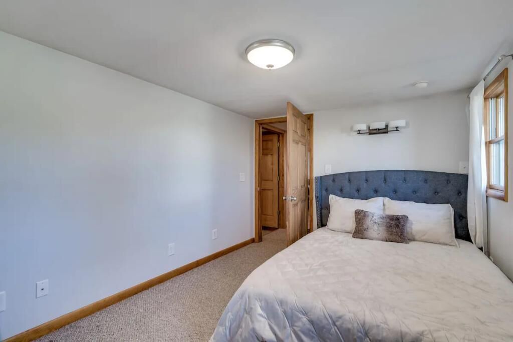 Photo of Bedroom in Pillar Point