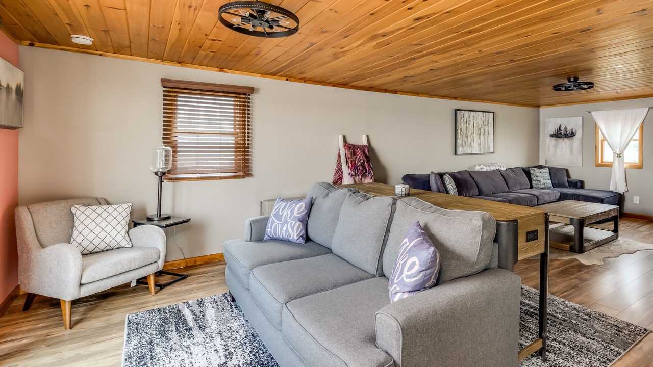 Photo of Livingroom in Pillar Point