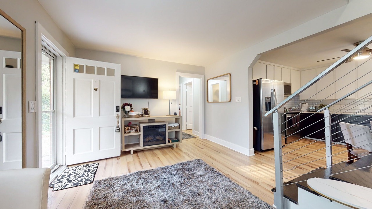 Photo of Livingroom in Merry Oaks